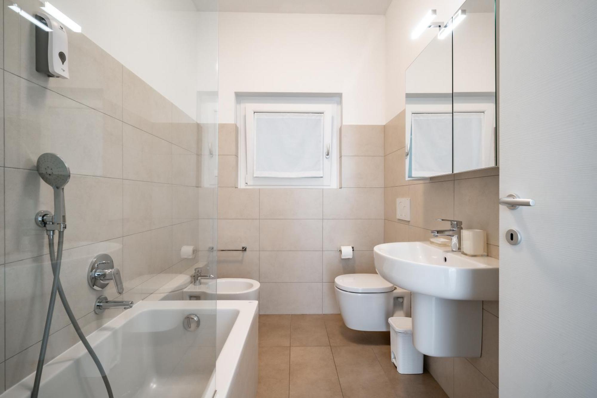 אבאדיה לריאנה Lake Como Casa La Rosa מראה חיצוני תמונה